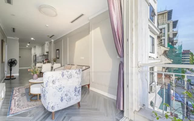Luxe Paradise Suites Xuan Dieu