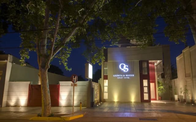 Quinta & Suites Apart Hotel