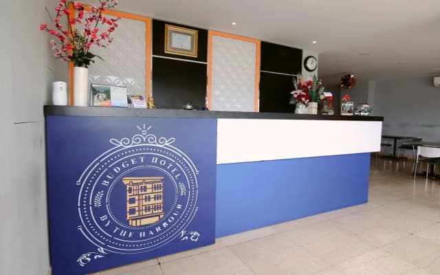 Budget Hotel By The Harbour