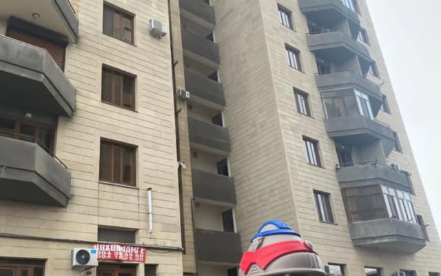 Евродвушка в Glendale Hills с видом на Арарат