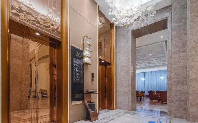 Vienna International Hotel Taojiang Bamboo Sea Scenic Area Dongfang New City Branch