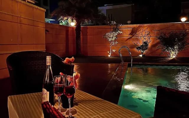 Touchwood 4 BHK With Pvt Pool By Stellar Stays