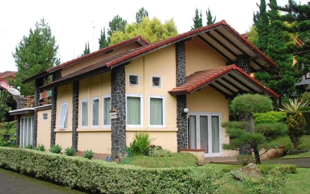 Villa ChavaMinerva Istana Bunga-Lembang