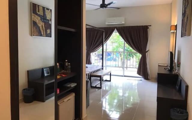 Gold Coast Marib Comfy Studio