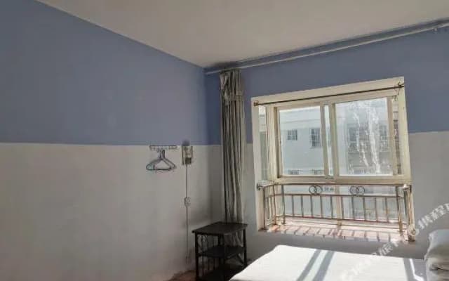 Lingyuan Hostel