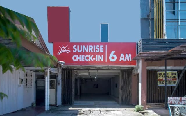 Hotel O Makassar near Mall Panakukkang formerly Sayang Home Stay