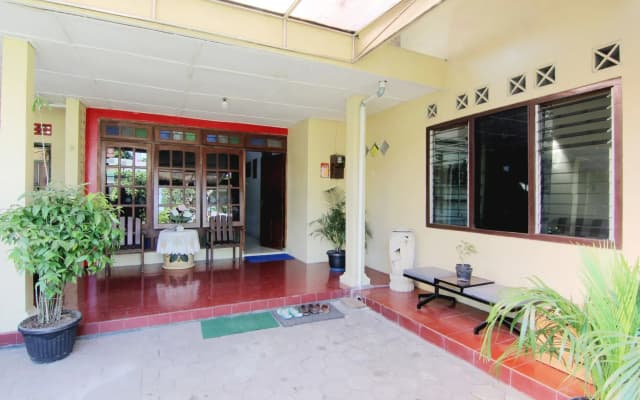 Batik Trinidar Homestay