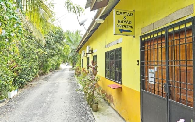 OYO 90566 Homestay Tg Gemok