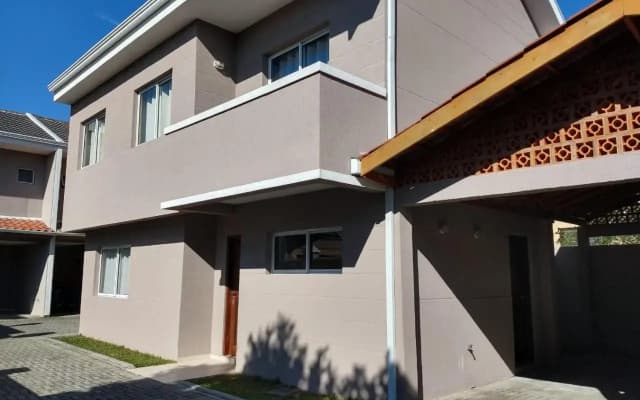 Casa Curitiba 120m² (1 Suíte e 2 Quartos) com garagem em condomínio