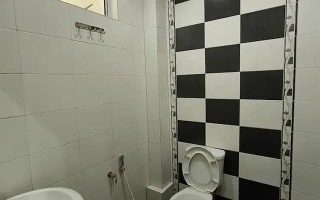 Townhouse Oak VIP Suites, Evangelista Makati Manila