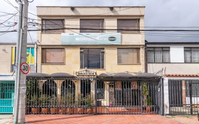 Ayenda 1032 Titas House