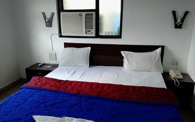 Hotel Navneet Grand