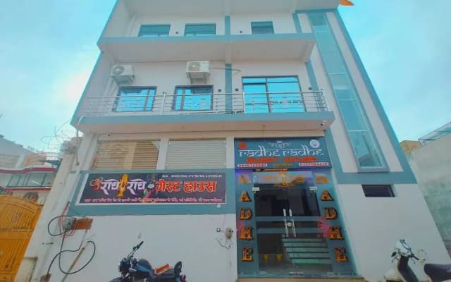 Shri Radhe Radhe Paying Guest House