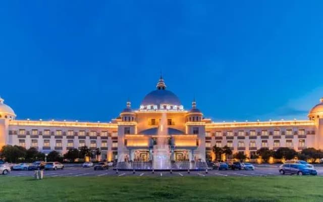 Grand Hotel Overseas Traders Club