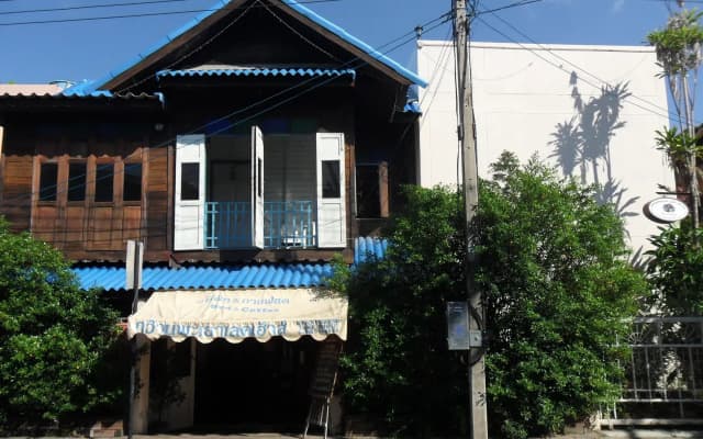 Kwan Phayao Lake House