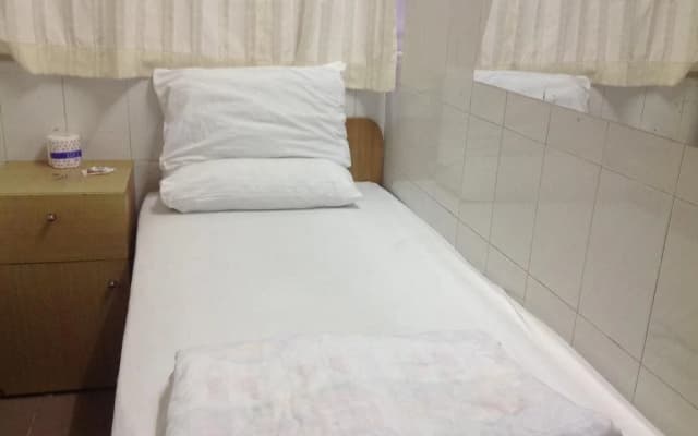 Manila Hotel - Hostel