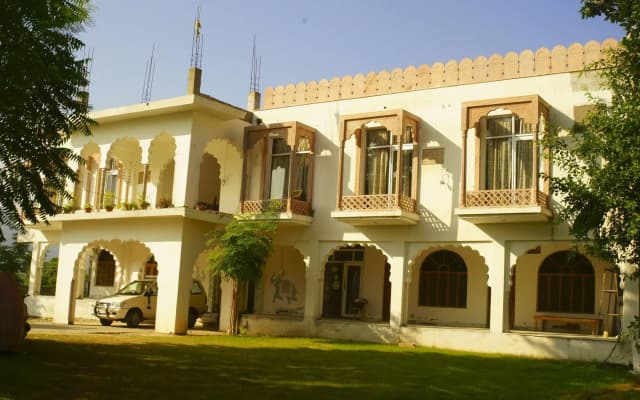 Hotel radhika palace pushkar