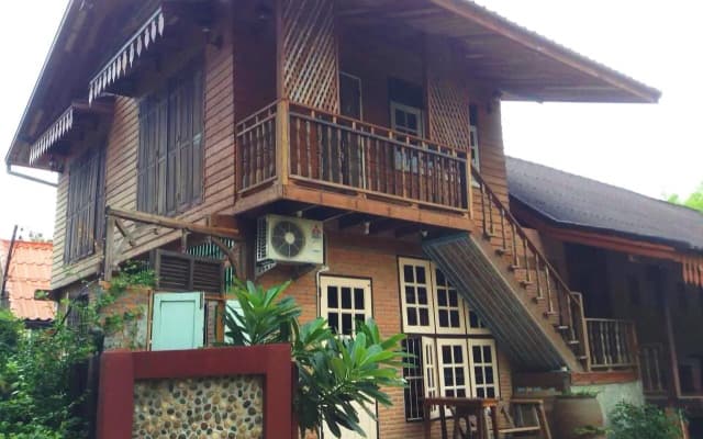 Baan Esan Country House