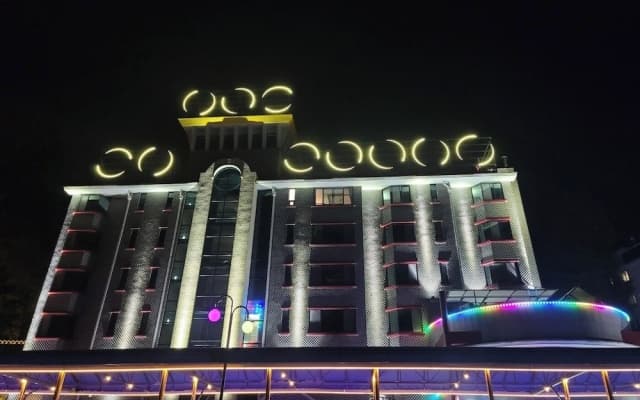 Hotel Eat Com
