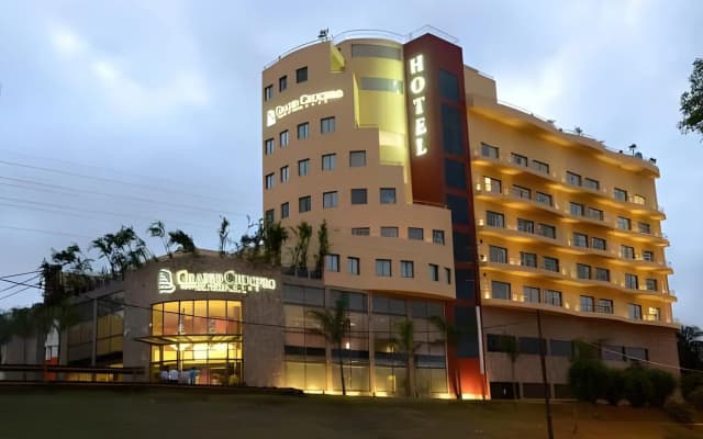 Grand Crucero Hotel