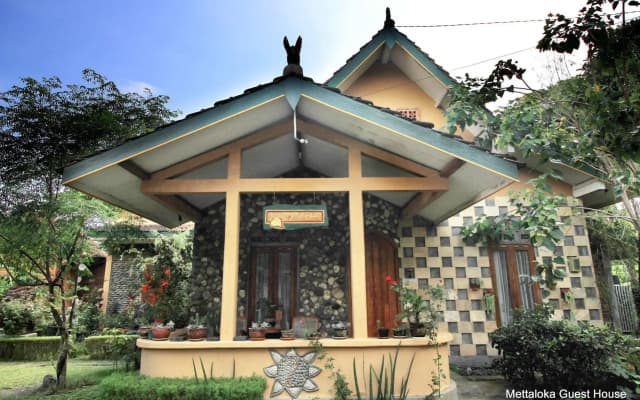 Mettaloka Guest House and Art Space