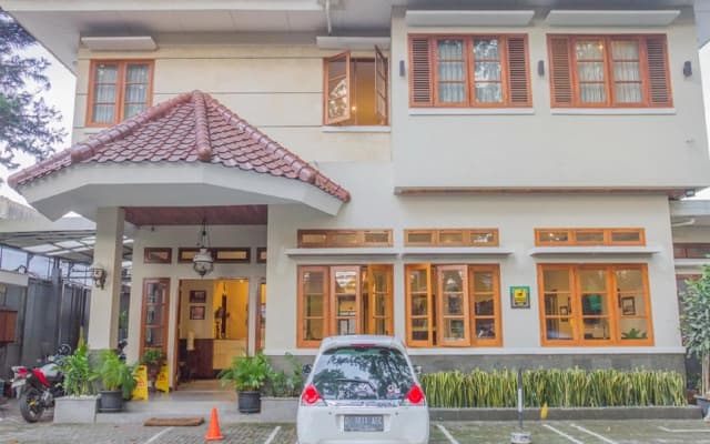 RedDoorz near Simpang Dago 2
