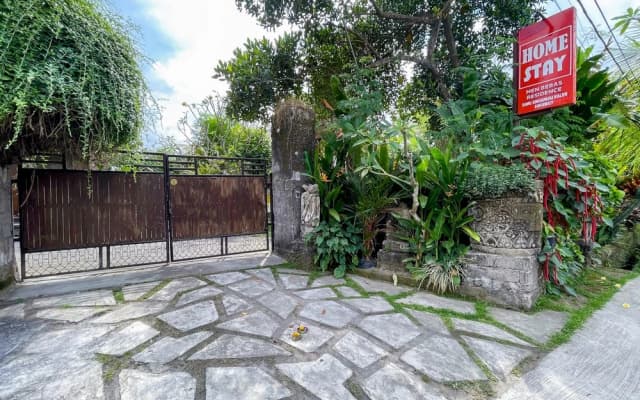 Men Bebas Homestay near Ubud Mitra RedDoorz