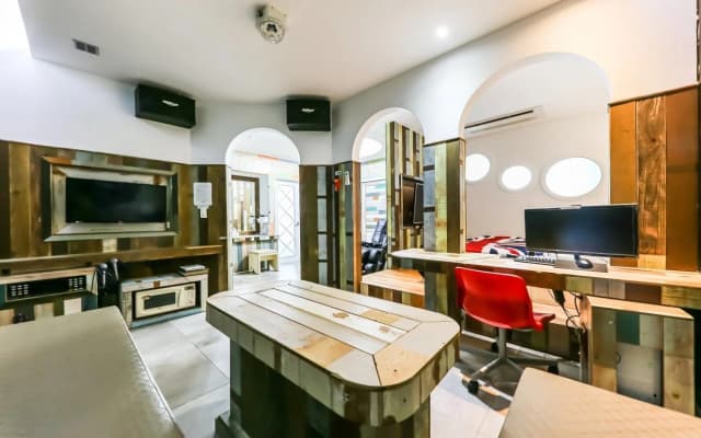 Born Hotel Cheongju