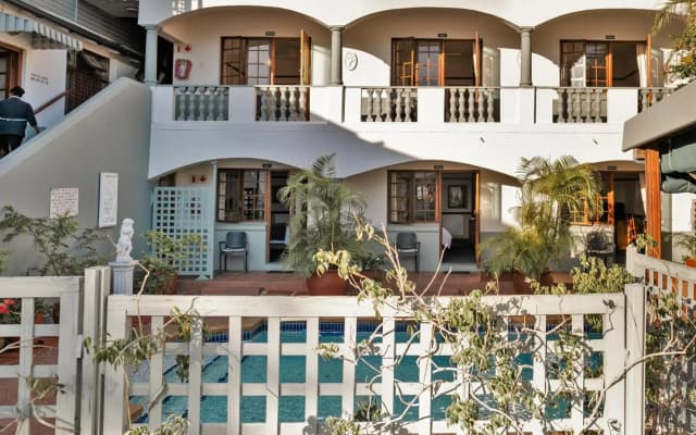 Devereux Lodge
