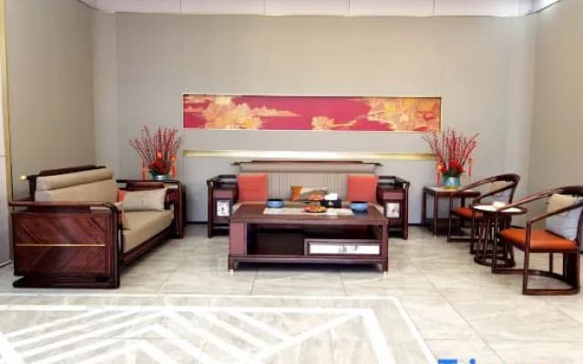 Royal Hot Spring Theme Inn