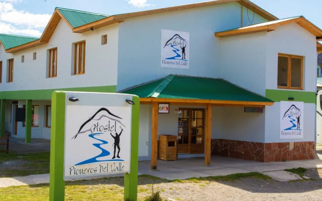 Pioneros del Valle Hostel