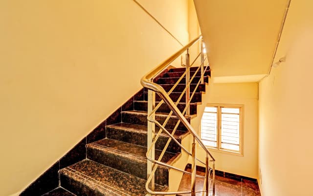 Super Collection O Q Suites Madhapur
