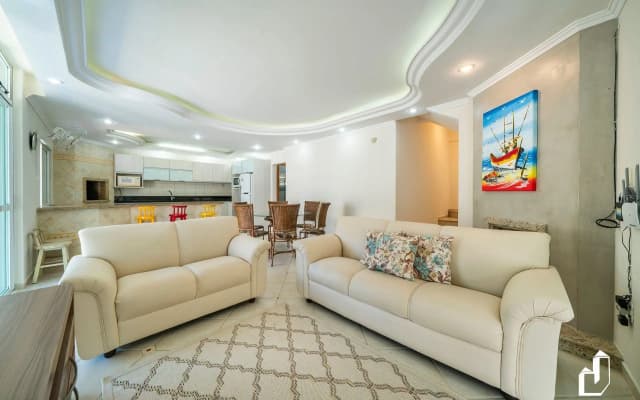 Casa 05 Dormitórios Perfeita Para Toda A Família