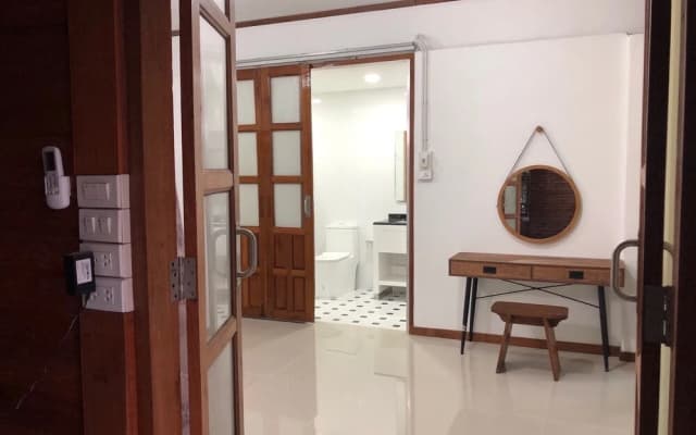 Tha Ma-O Bouteak Homestay
