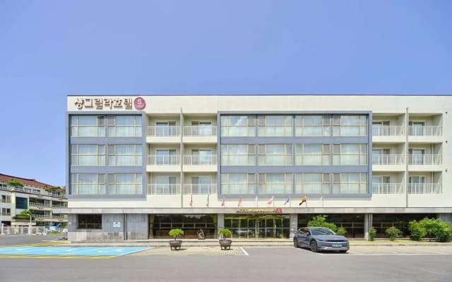 Shin Shin Hotel Jeju City