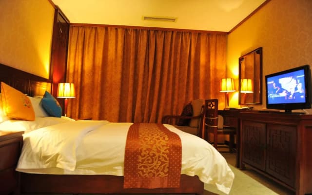 Huashan Inn & Hero Culture Theme Hotel (Yuquanyuan Store in Huashan Scenic Spot)
