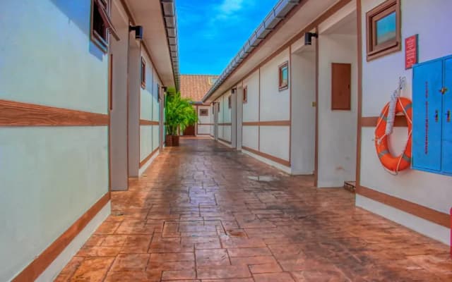 AlexaPD Private Water Chalets