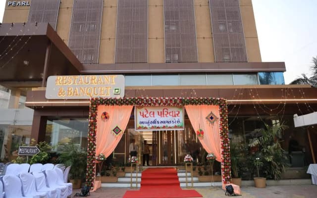 Pearl Hotel & Banquets