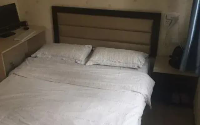 Caifu Express Hotel