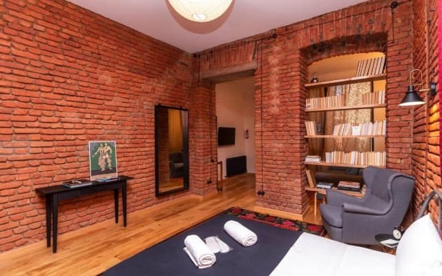 Stylish 1BR apt Close to Rustaveli Avenue