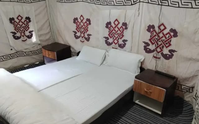 Tongspon Camp