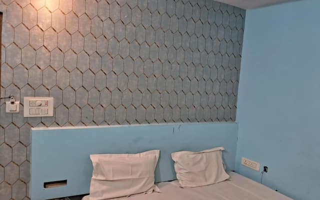 Hotel Renuka by OYO Rooms