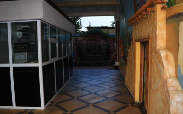 O'zbek Hotel