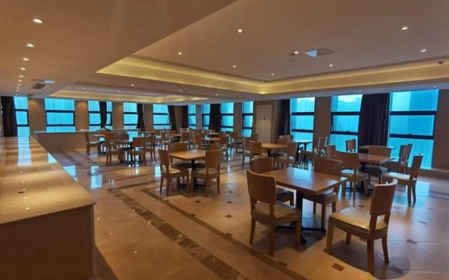 Vienna International Hotel (Hefei Zhongyue Plaza)