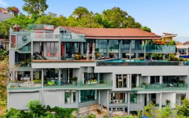 Villa Skyfall : Spectacular 8 Bedroom Pool Villa with Private Cinema