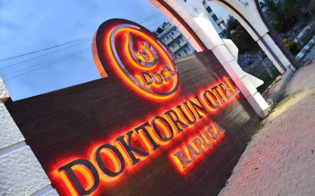 Doc'S Hotel Thermal Clinic