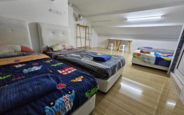 Color Mixed Home Hostel