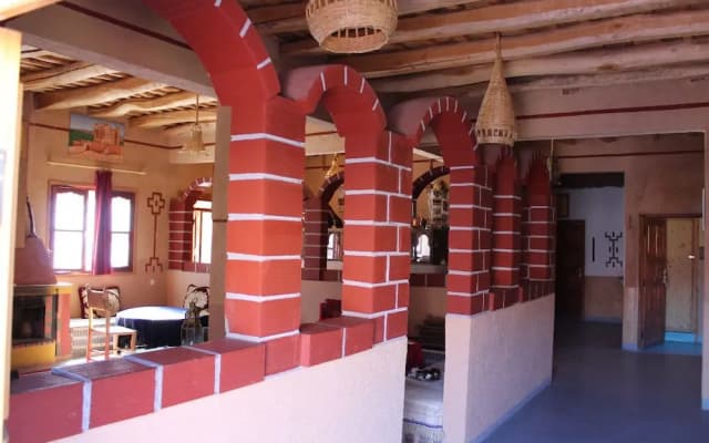 Hotel cascades dades