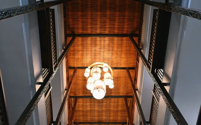Sunny V Hotel