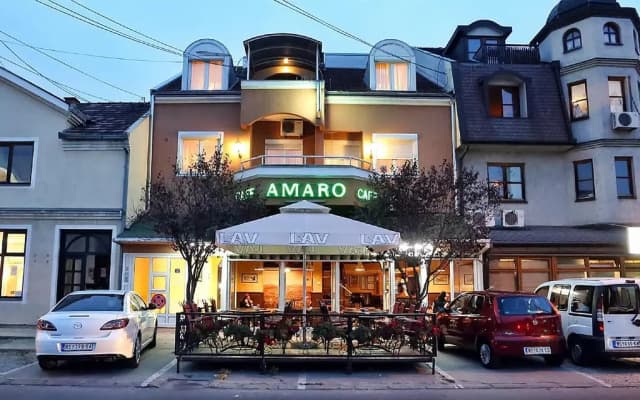 Amaro Rooms
